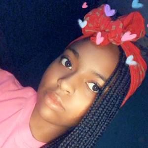 Meet your Posher, Lena